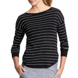 Athleta Mix it Up Sweater in Black and White XL